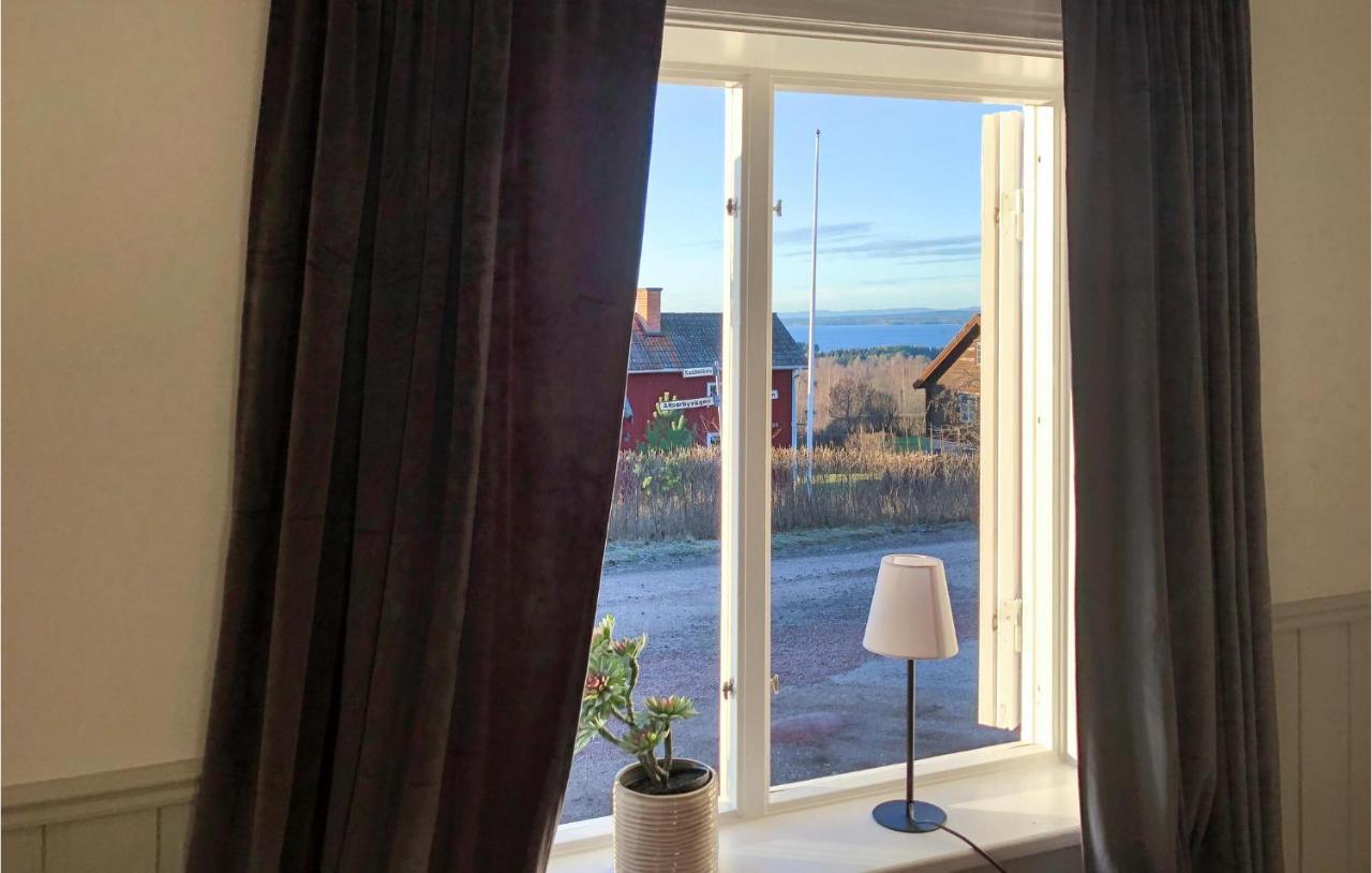 Cozy Home In Raettvik With Kitchen ภายนอก รูปภาพ