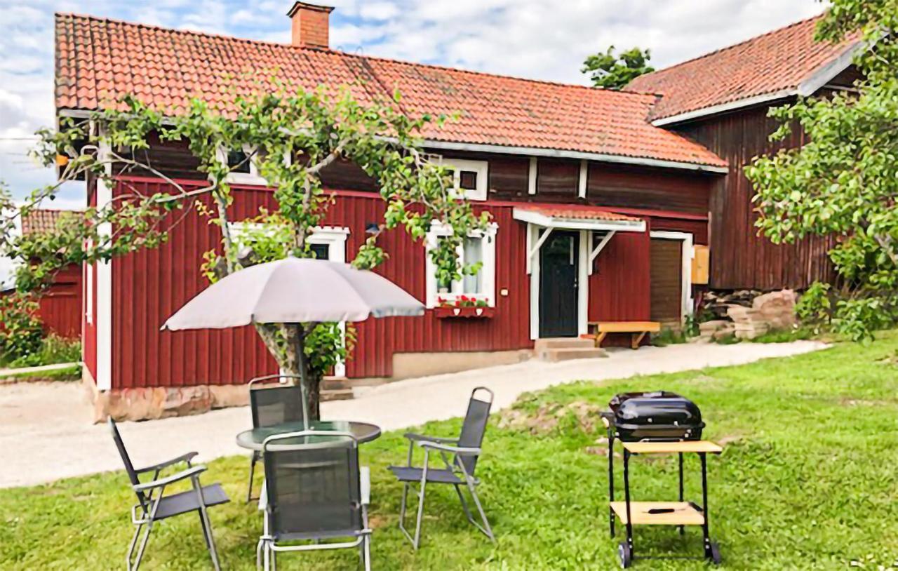 Cozy Home In Raettvik With Kitchen ภายนอก รูปภาพ